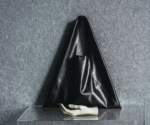 安利一个逼格高的原创设计包包店铺独一无二